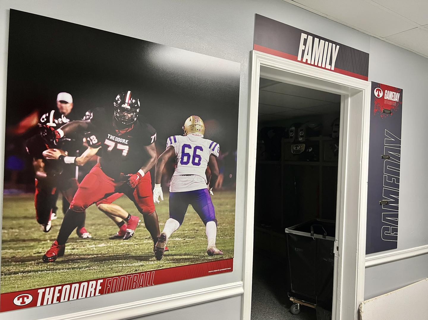 Theodore Highschool Fieldhouse Signage - Compel Graphics & Printing